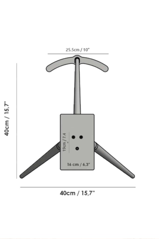 Buchardt Audio Stativ - Tripod Eiche Dunkel, schwarze Topplatte Aussteller