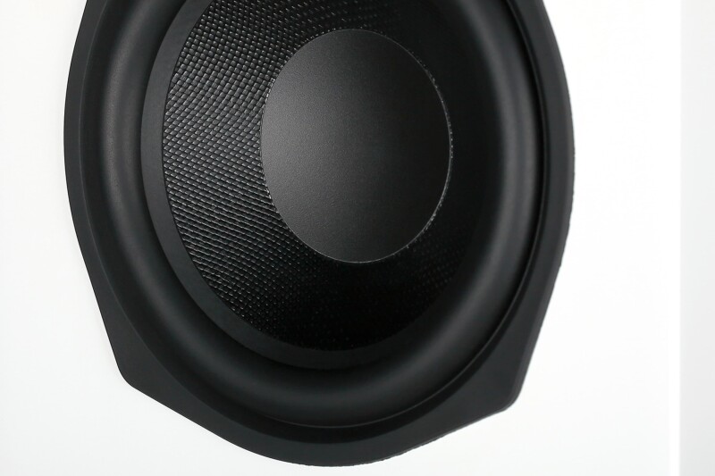 AperionAudio Novus T5 Tower Weiß Seidenmatt Tiefmitteltöner Nahaufnahme